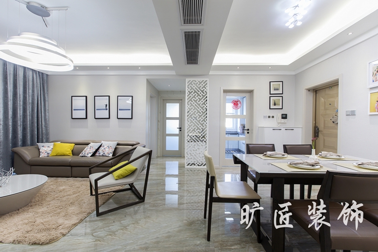 独上金博水岸楼，美上钩